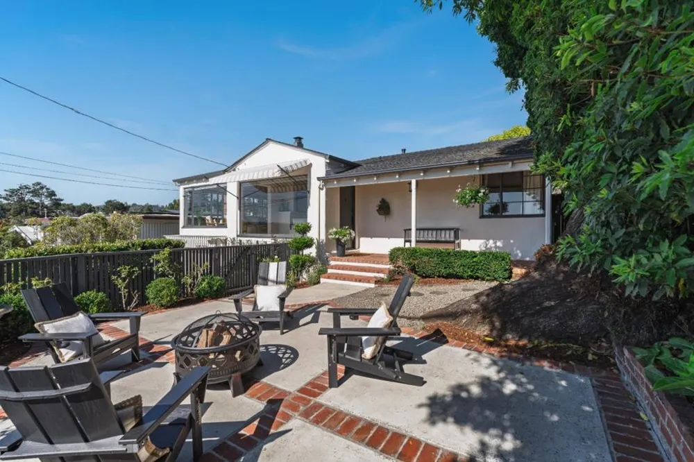 221 Highland Drive Aptos, CA 95003