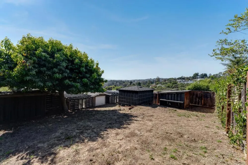 221 Highland Drive Aptos, CA 95003