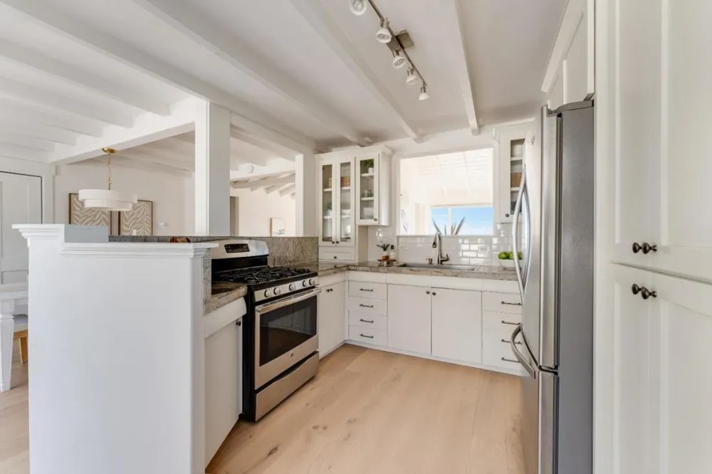 221 Highland Drive Aptos, CA 95003