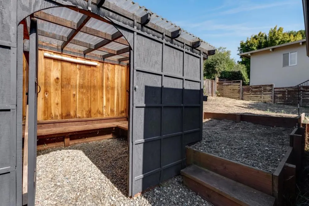 221 Highland Drive Aptos, CA 95003