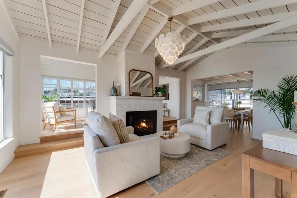 221 Highland Drive Aptos, CA 95003