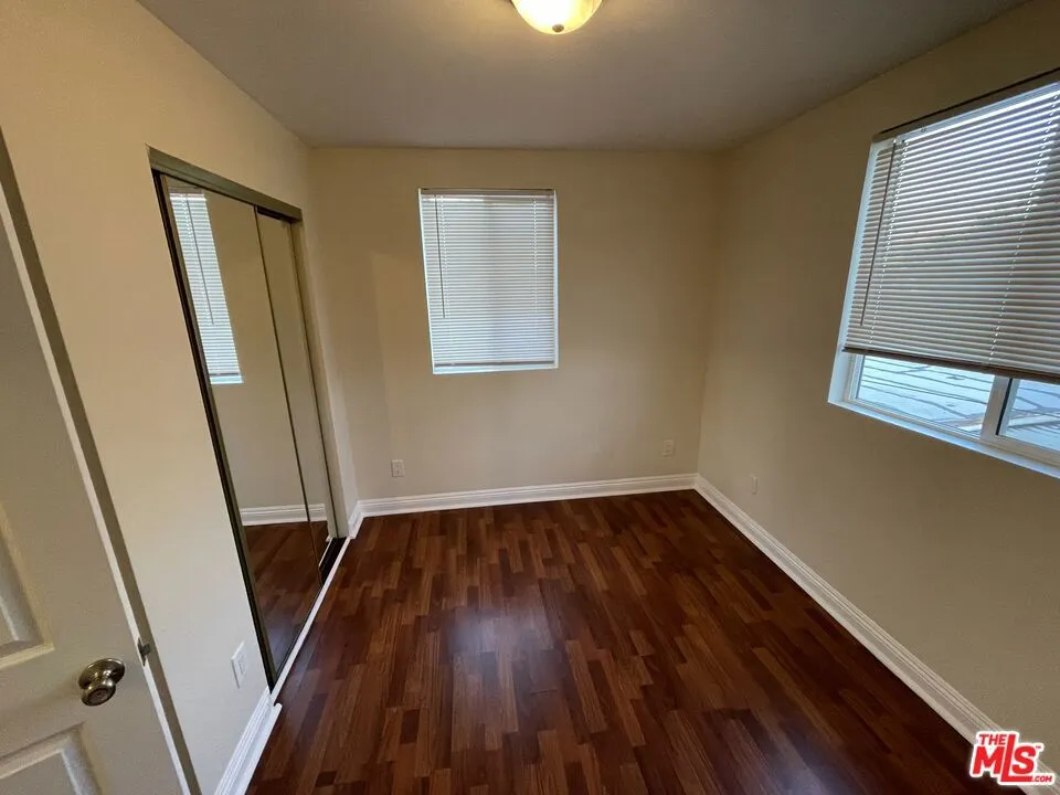 639 E 82nd Street Los Angeles, CA 90001