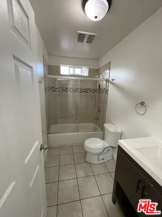 639 E 82nd Street Los Angeles, CA 90001