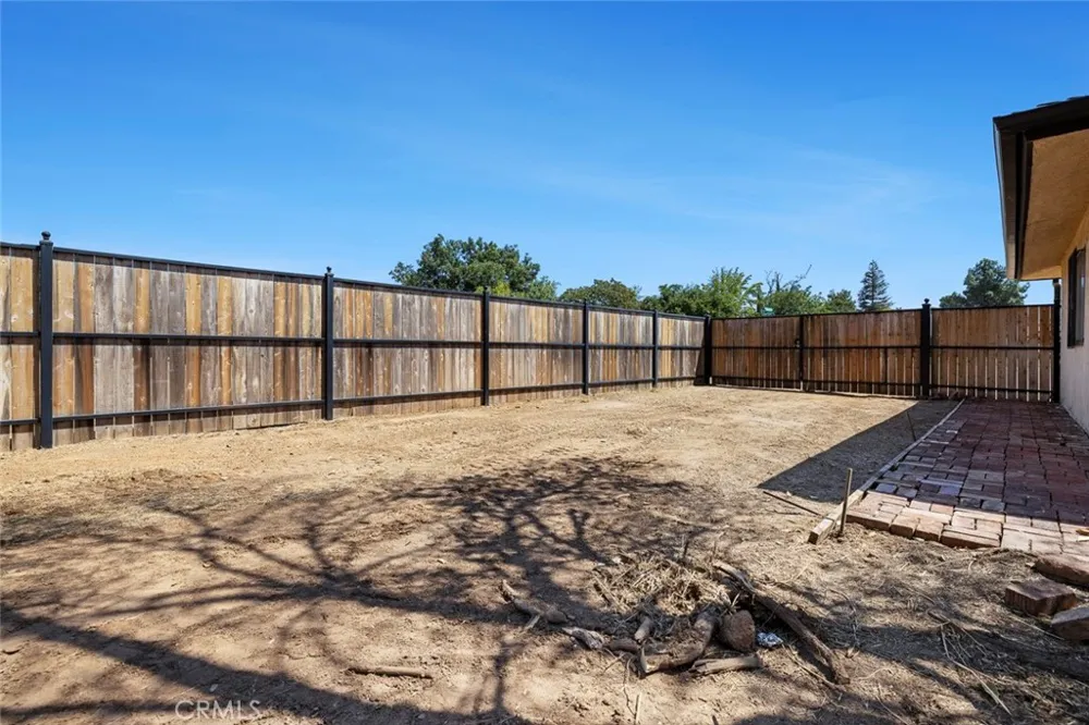 11914 Charlton Road Madera, CA 93636