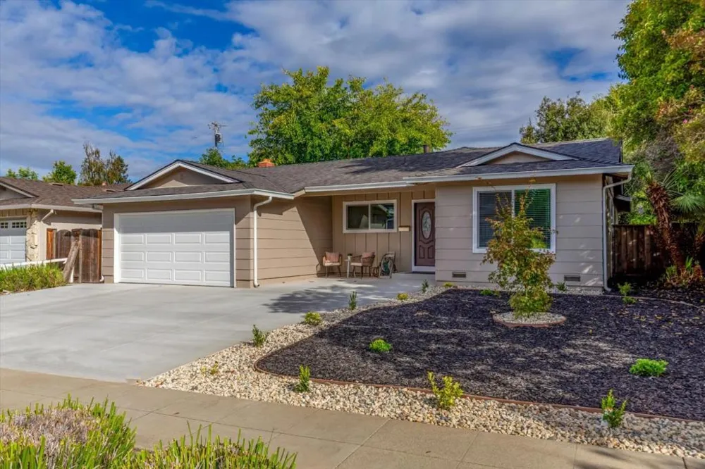 3345 Valley Square Lane San Jose, CA 95117