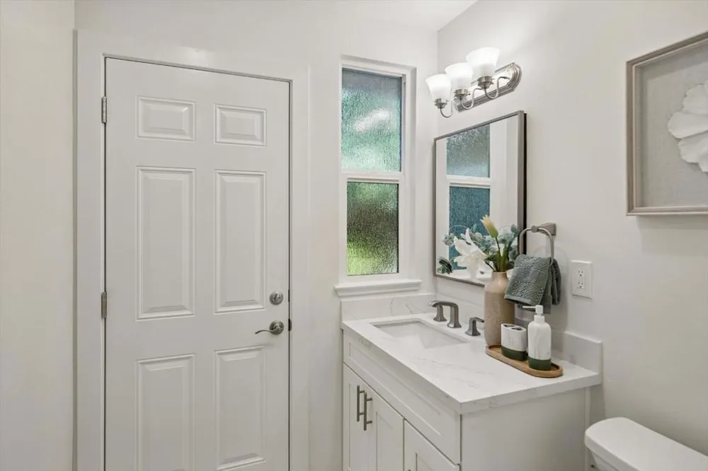 3345 Valley Square Lane San Jose, CA 95117