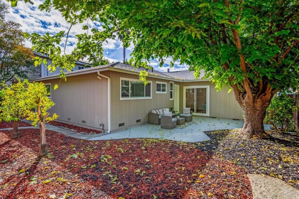 3345 Valley Square Lane San Jose, CA 95117