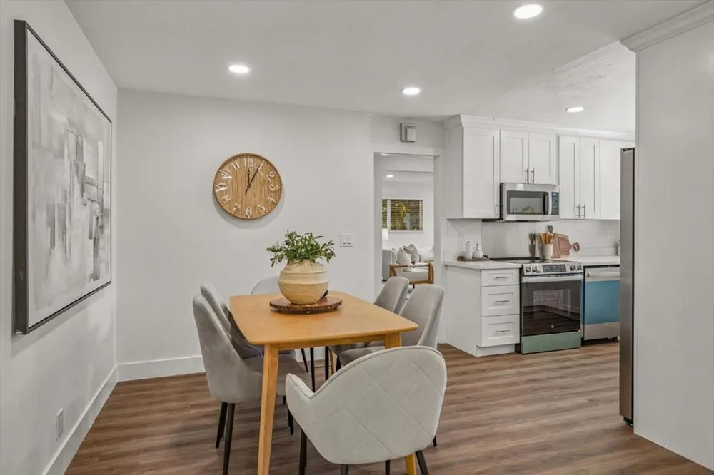 3345 Valley Square Lane San Jose, CA 95117