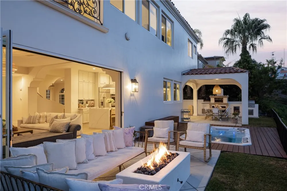 21 Calle Ameno San Clemente, CA 92672