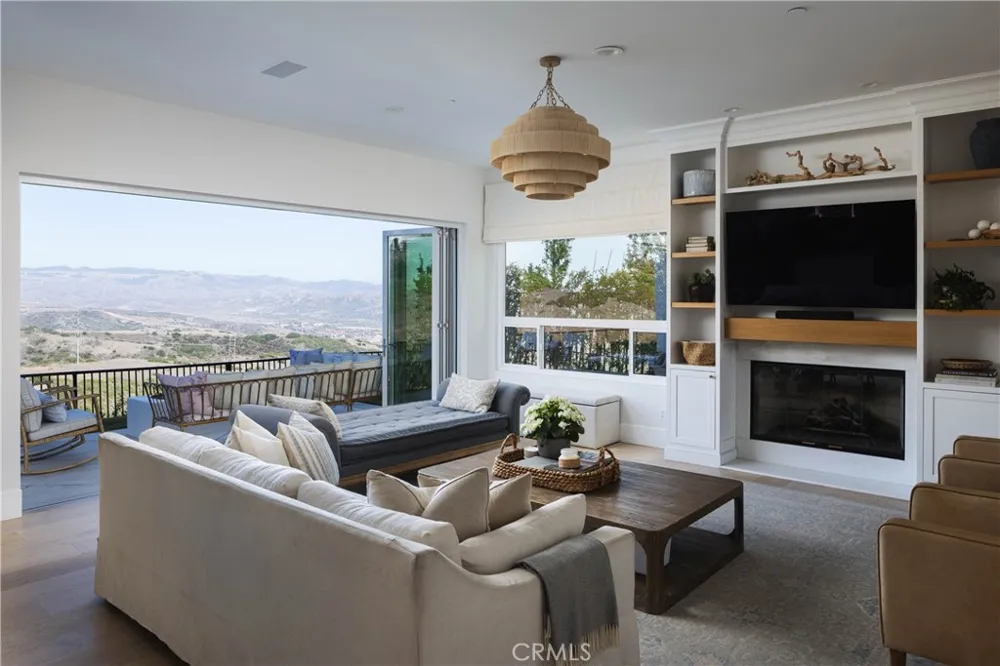 21 Calle Ameno San Clemente, CA 92672