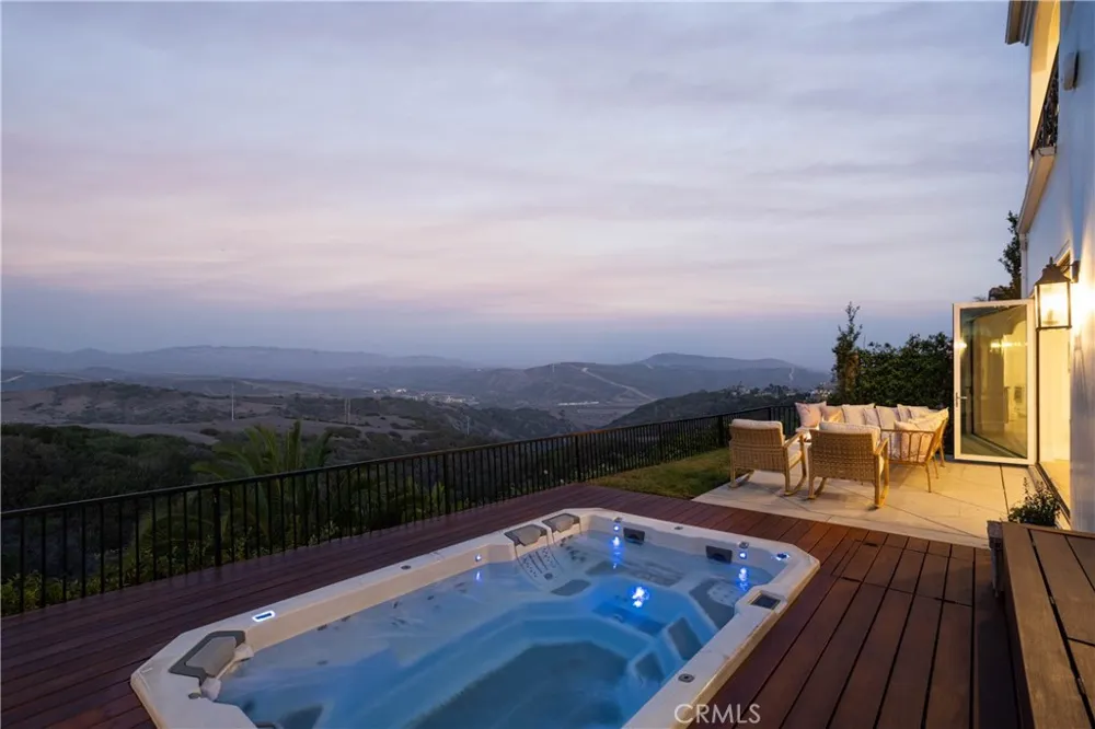 21 Calle Ameno San Clemente, CA 92672