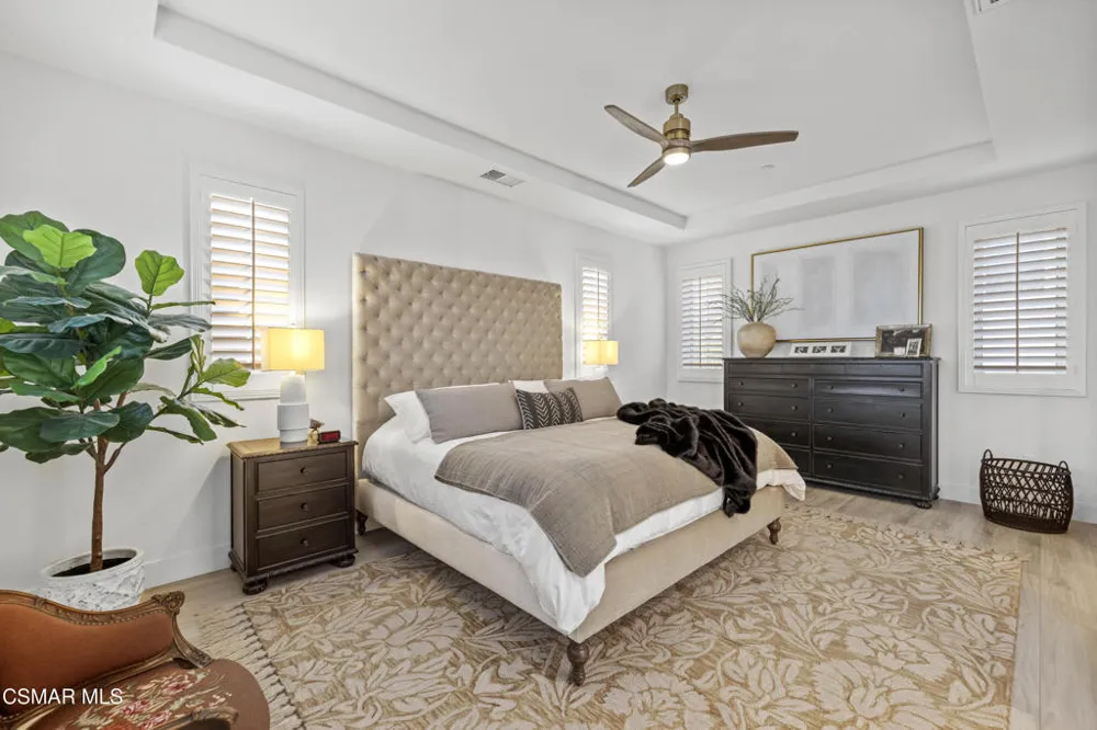 20811 W Bur Oak Circle Porter Ranch, CA 91326