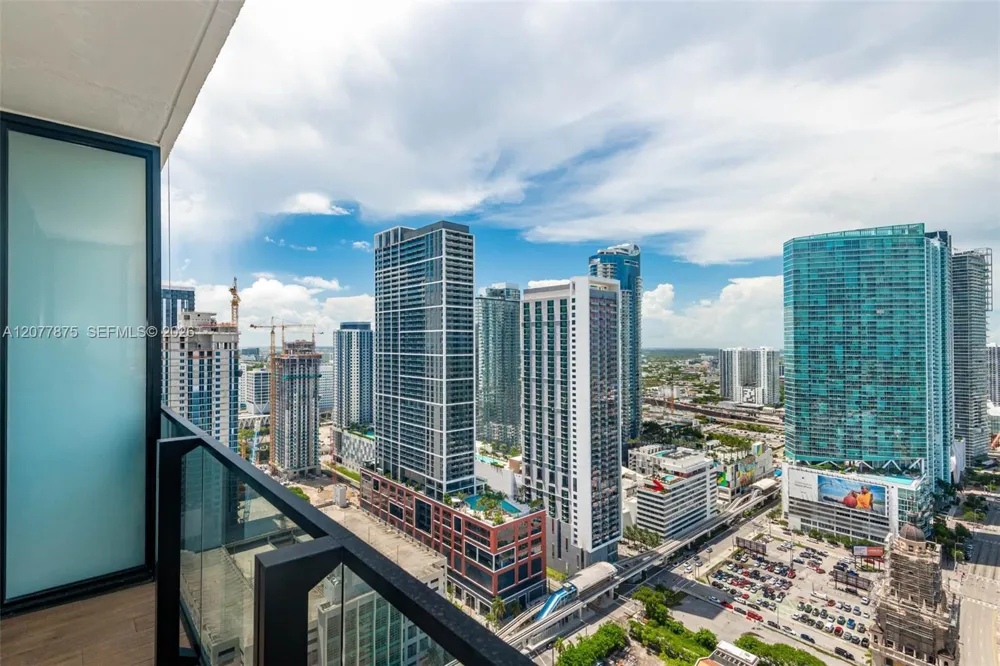 398 NE 5th St #3104 Miami, FL 33132
