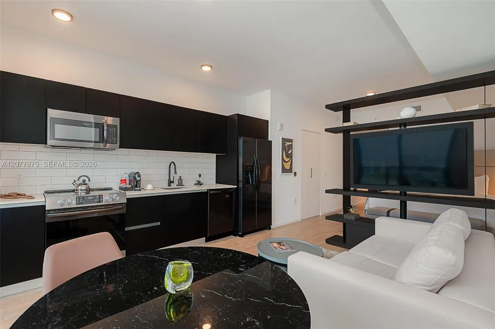398 NE 5th St #3104 Miami, FL 33132