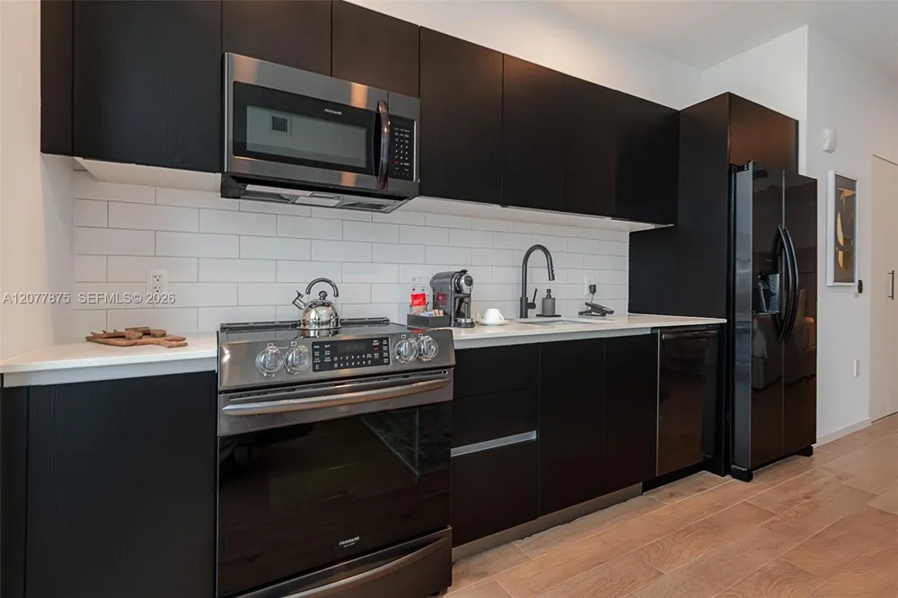 398 NE 5th St #3104 Miami, FL 33132