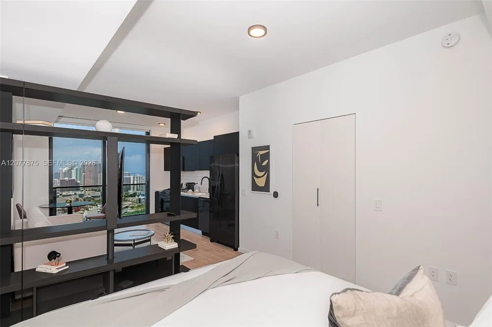 398 NE 5th St #3104 Miami, FL 33132