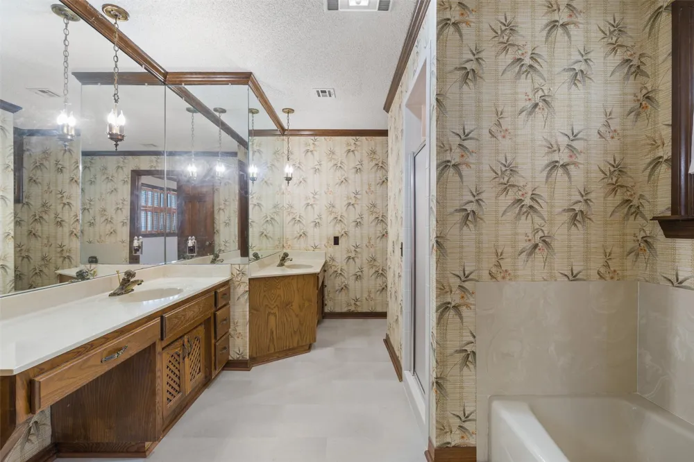 2508 Chapel Hill Bartlesville, OK 74006