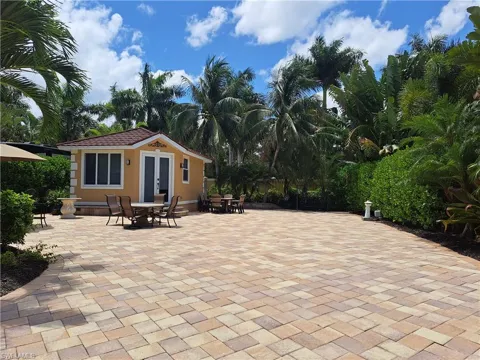4400 Southern Breeze Drive