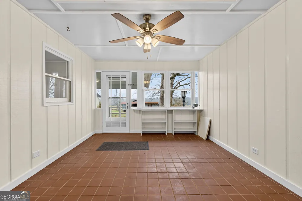 402 Tom Bell RD Milner, GA 30257