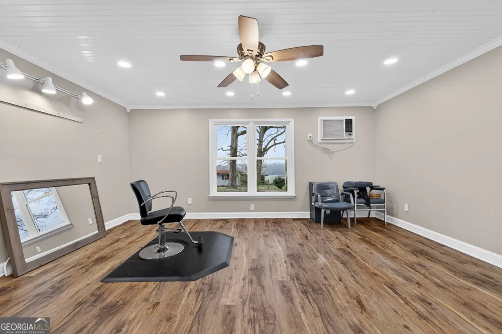 402 Tom Bell RD Milner, GA 30257