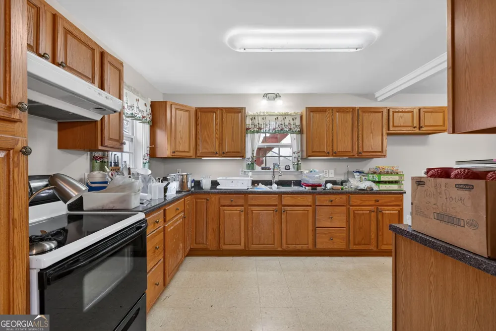 402 Tom Bell RD Milner, GA 30257