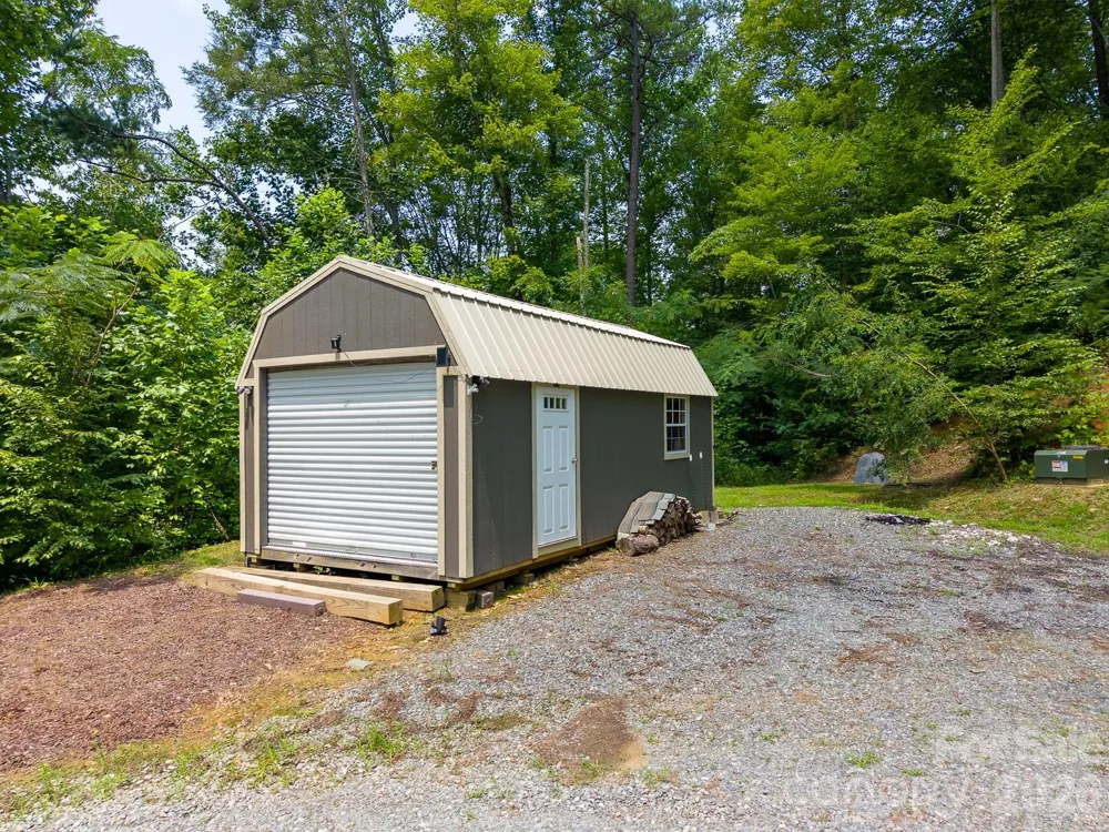 13 Cullsiah Cove Road Robbinsville, NC 28771