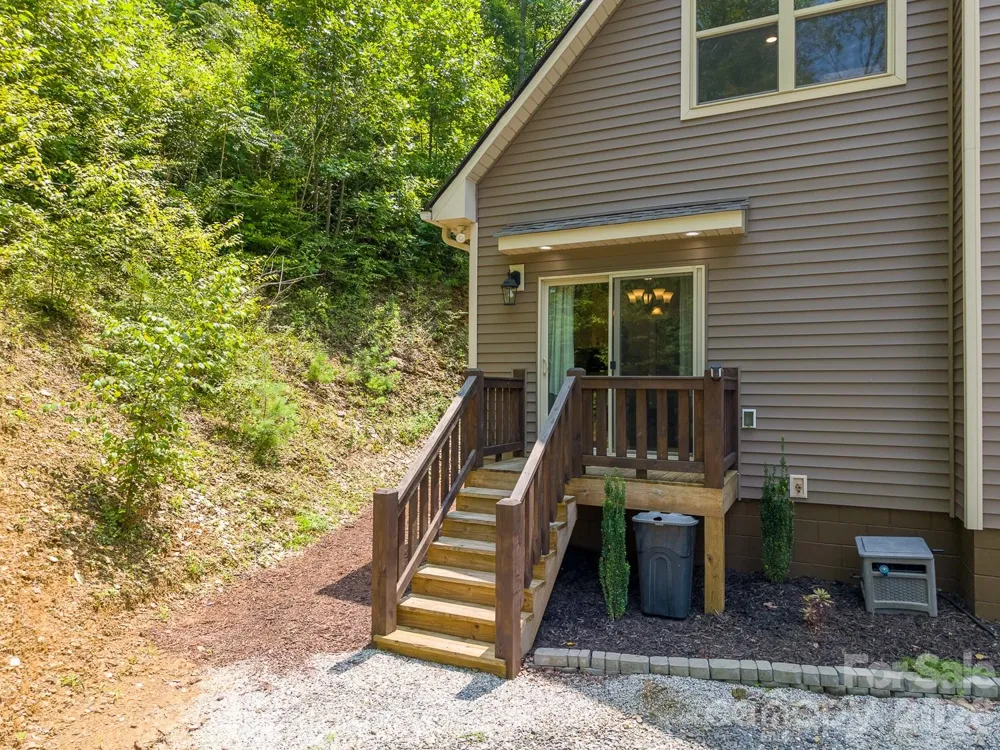 13 Cullsiah Cove Road Robbinsville, NC 28771