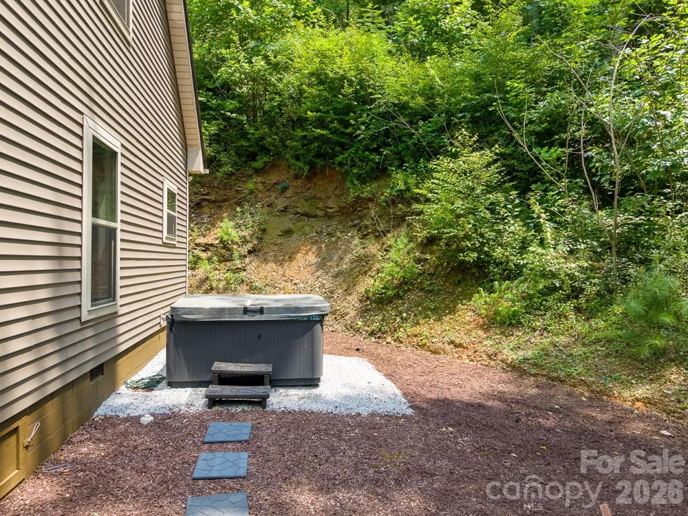 13 Cullsiah Cove Road Robbinsville, NC 28771