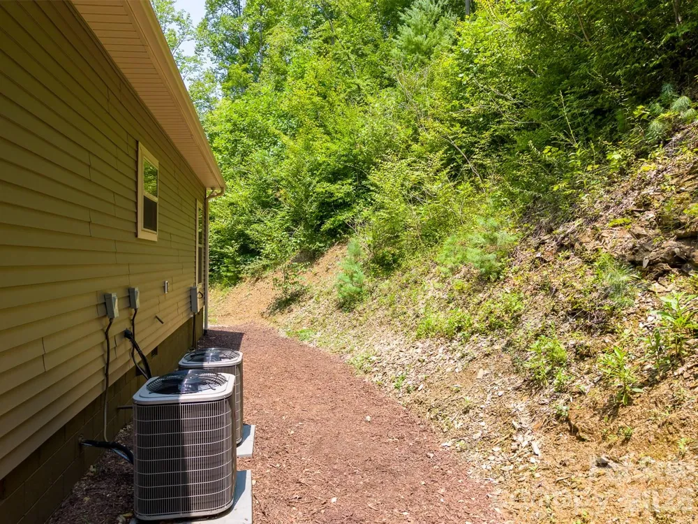 13 Cullsiah Cove Road Robbinsville, NC 28771