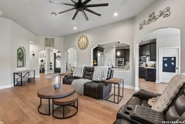 922 Santa Cruz Ln New Braunfels, TX 78132