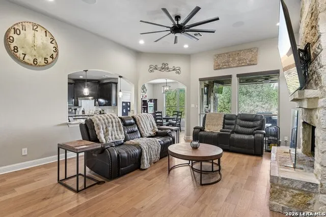 922 Santa Cruz Ln New Braunfels, TX 78132