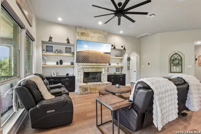 922 Santa Cruz Ln New Braunfels, TX 78132