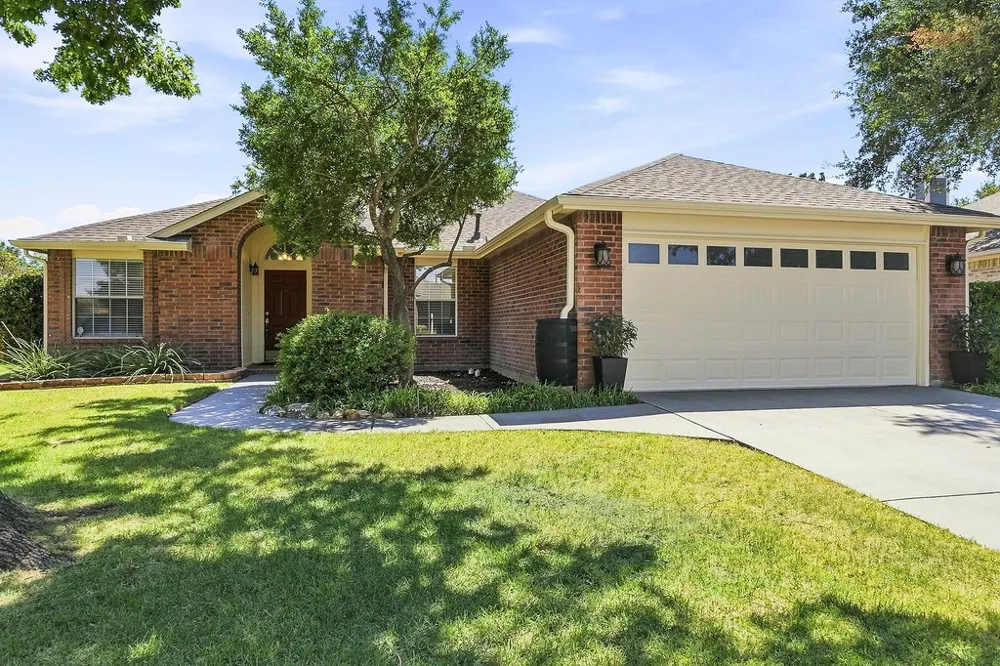 817 Redding Drive Saginaw, TX 76131