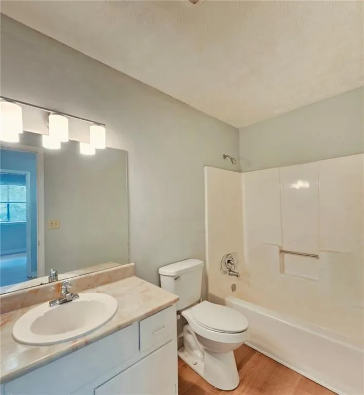 2514 Rhoanoke Drive Duluth, GA 30096