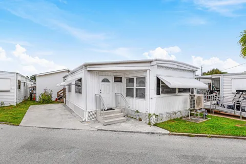 202 Palm Drive #I