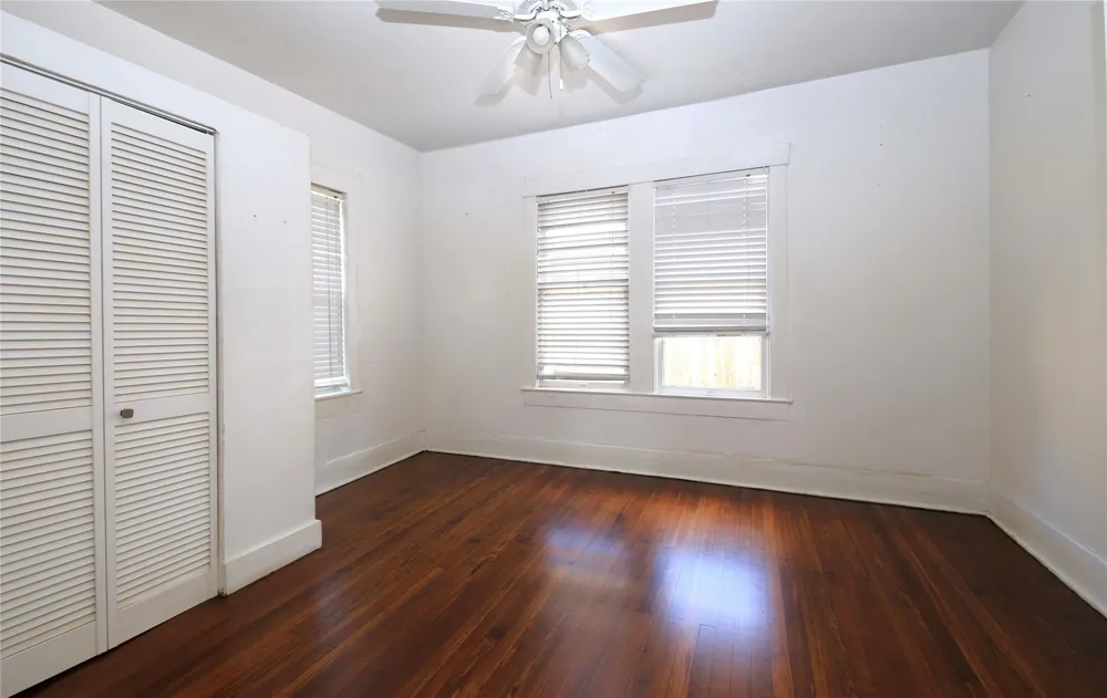 120 Edgewood Houston, TX 77011