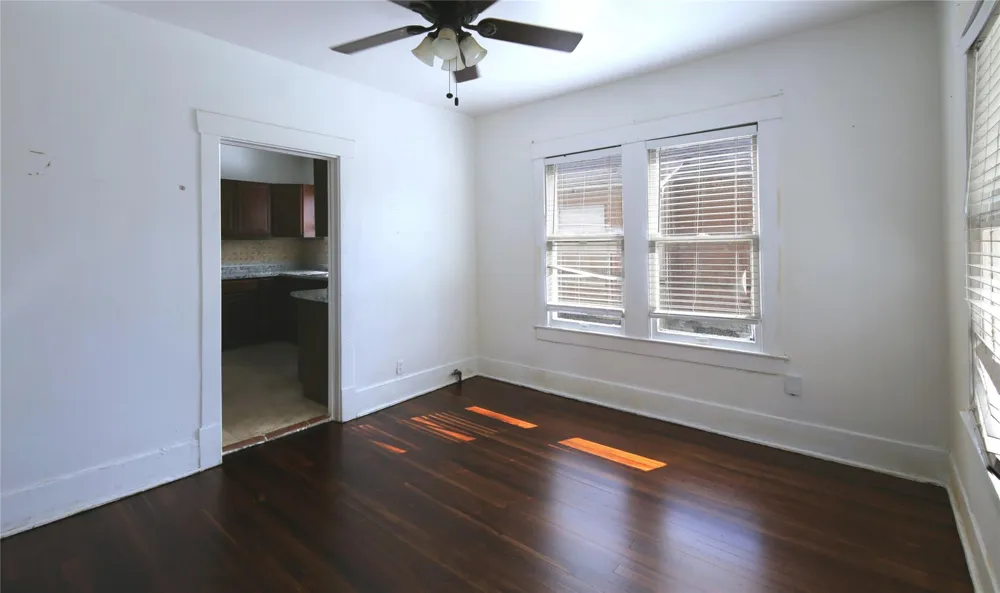 120 Edgewood Houston, TX 77011