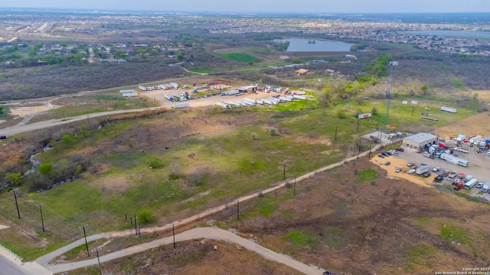 8155 Interstate 10 E Converse, TX 78109