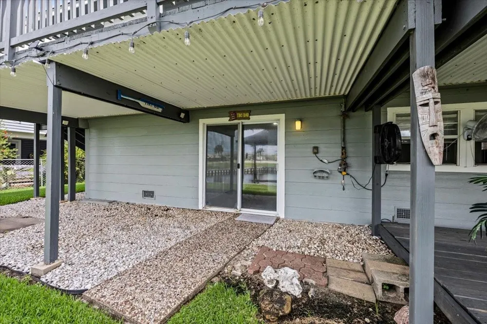 997 Redfish Street Bayou Vista, TX 77563
