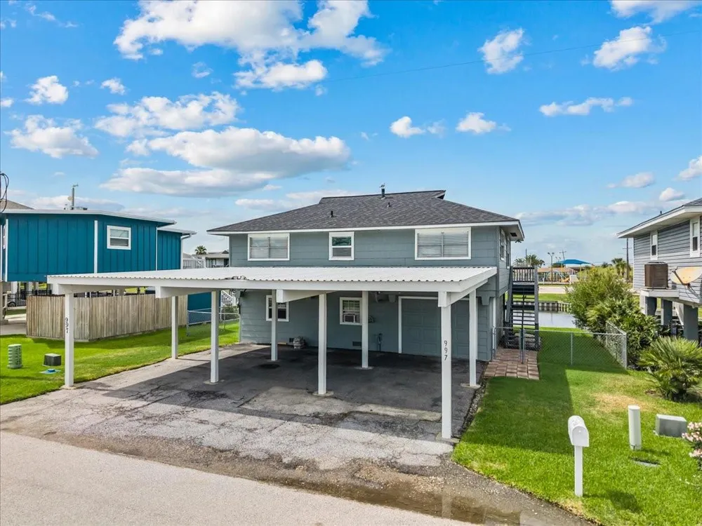 997 Redfish Street Bayou Vista, TX 77563