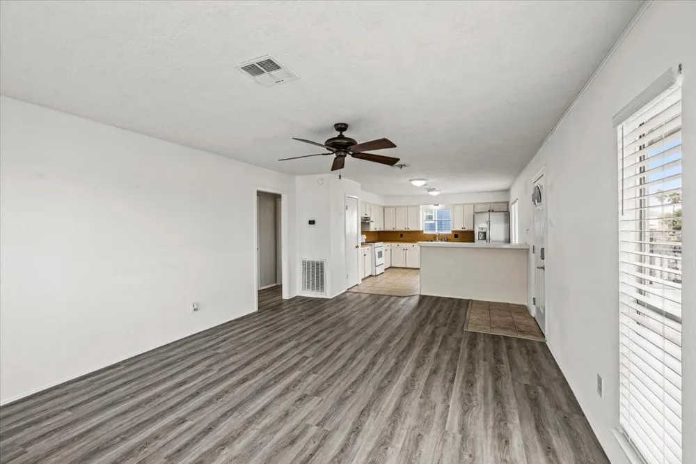 997 Redfish Street Bayou Vista, TX 77563