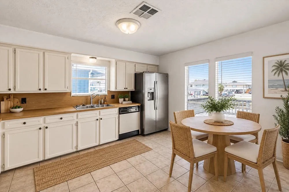 997 Redfish Street Bayou Vista, TX 77563