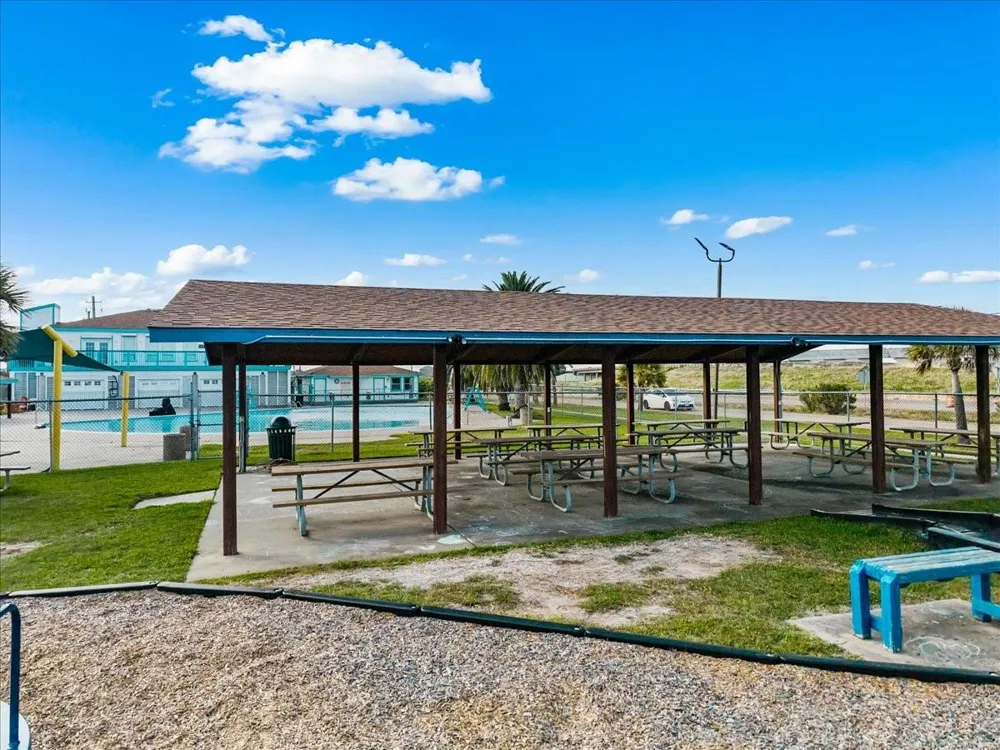 997 Redfish Street Bayou Vista, TX 77563