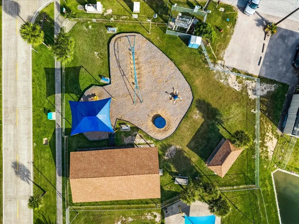 997 Redfish Street Bayou Vista, TX 77563