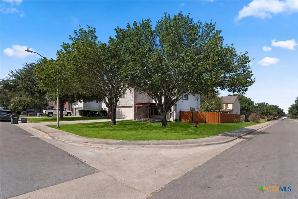 551 Thicket Lane Kyle, TX 78640