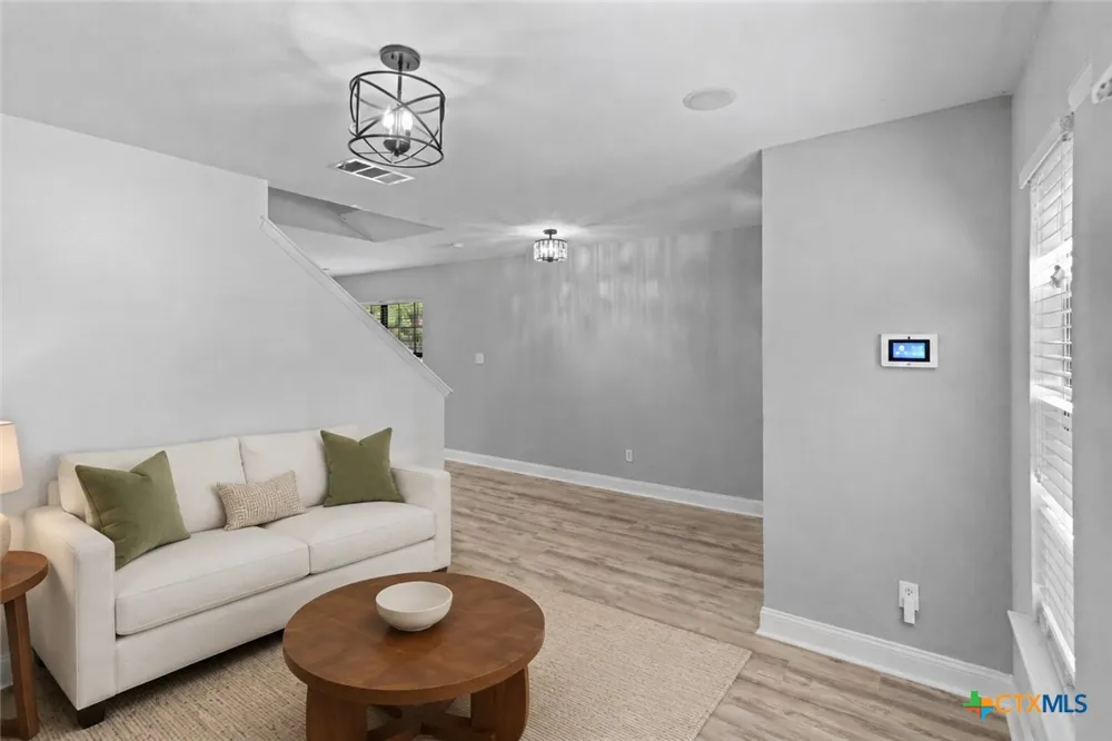 551 Thicket Lane Kyle, TX 78640