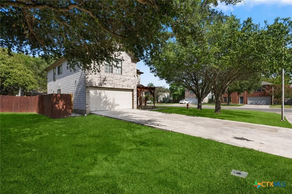 551 Thicket Lane Kyle, TX 78640