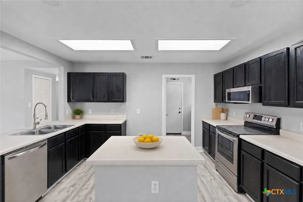 551 Thicket Lane Kyle, TX 78640