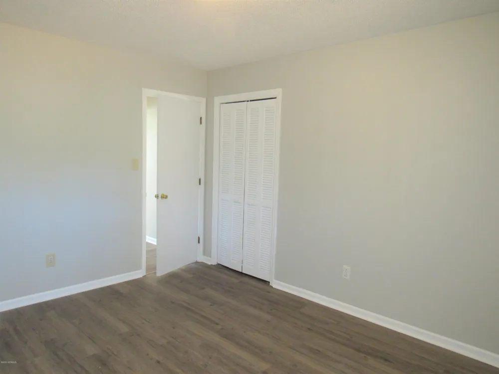 325 W Frances Street Jacksonville, NC 28546