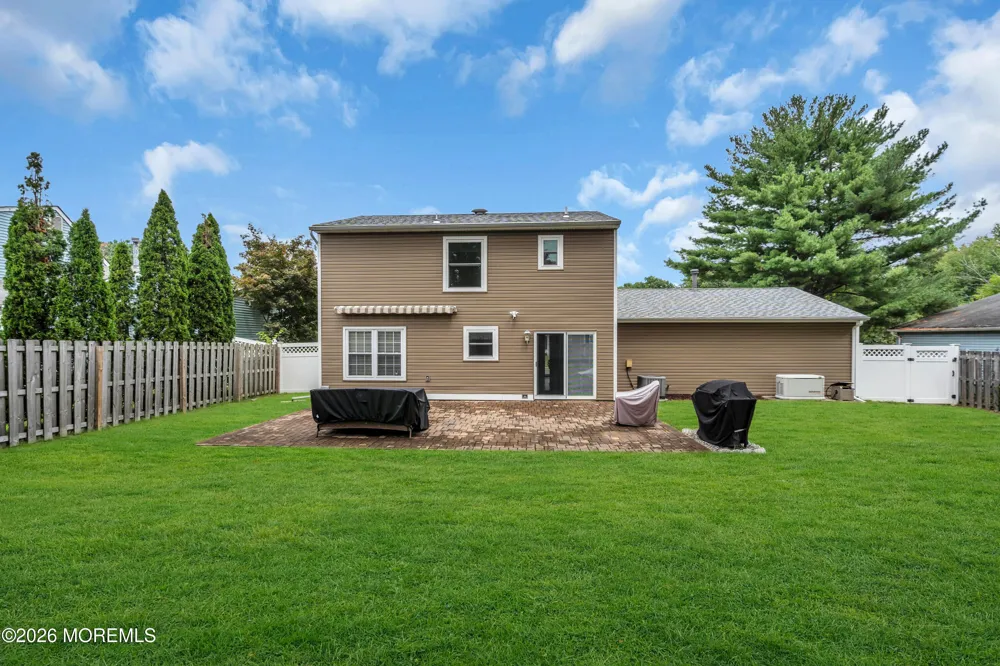 7 Moss Haven Way Howell, NJ 07731
